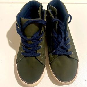 Boy olive green boots